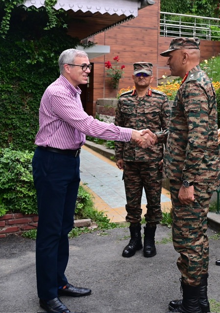 Northern Army Commander briefs CM on security situation along border, LoC