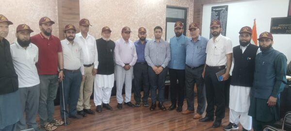 Ex-Servicemen in Poonch Volunteer for Emergency Services, Meet DC to Discuss Welfare and Border Safety