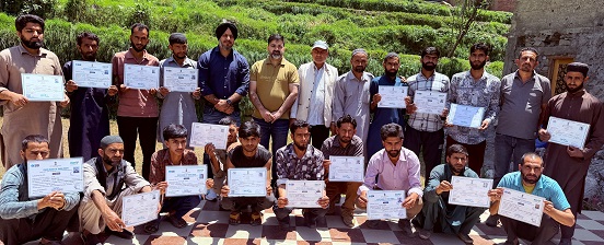 SBI RSETI Ramban Awards Certificates to Trainees of Vegetable Cultivation Program