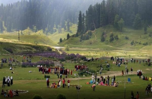Hope Amidst Adversity: Tourism in Kashmir Expected to Find New Life