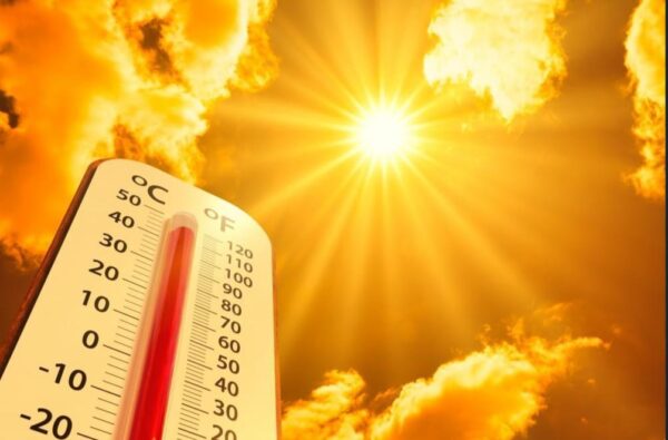 Jammu Sizzles at 43.6°C as Heatwave Sweeps Across J&K.